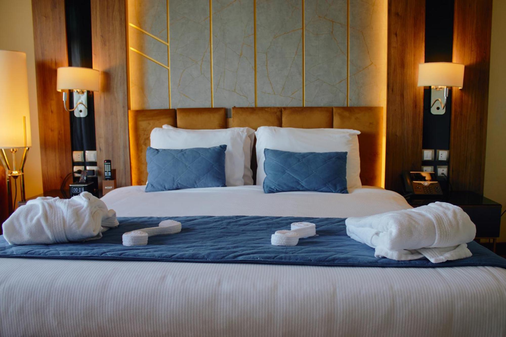 Tolip Resort El Galala Hills Ain Sukhna Exterior photo A bed in a hotel room