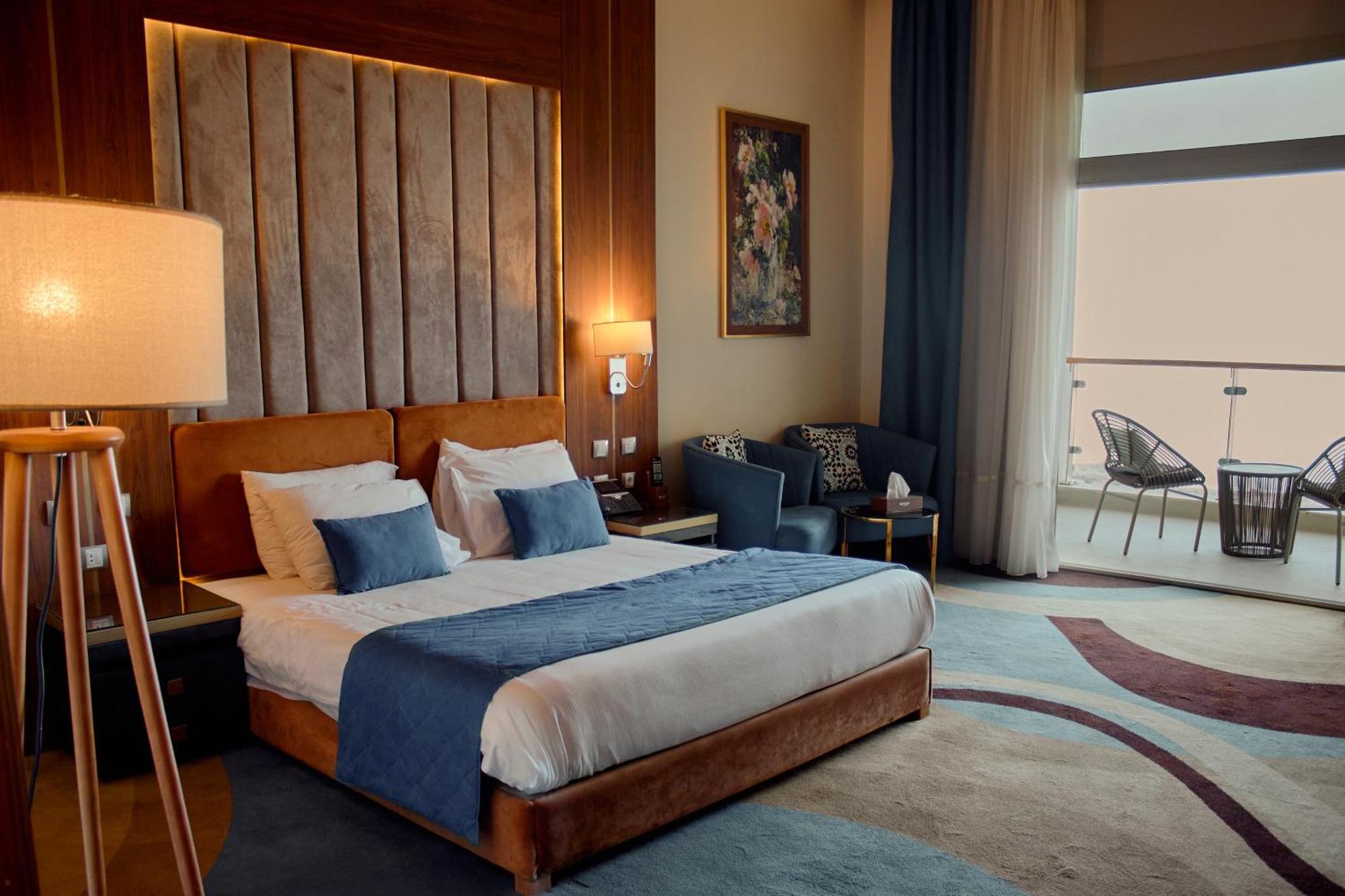 Tolip Resort El Galala Hills Ain Sukhna Exterior photo A room at the hotel