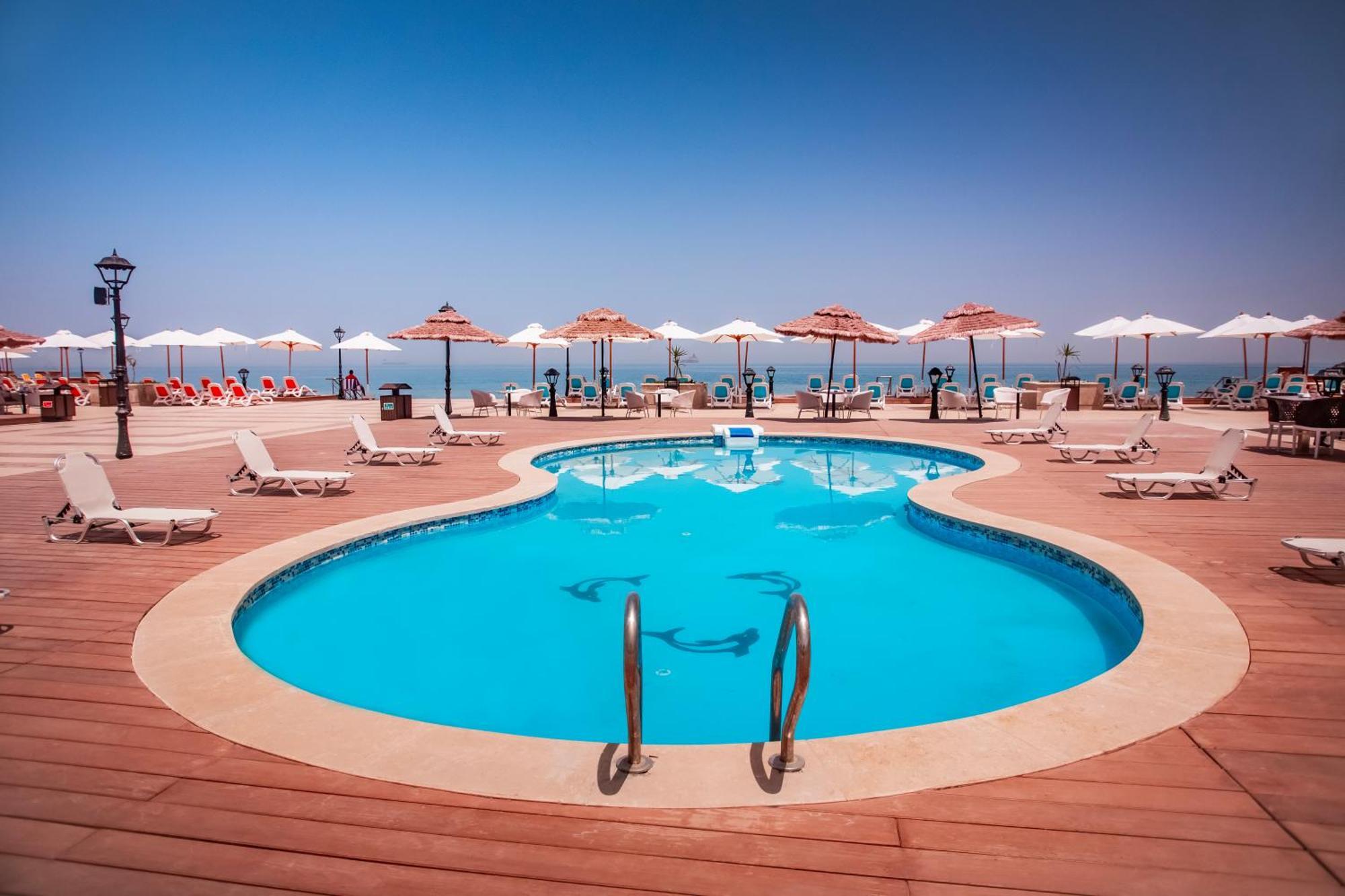 Tolip Resort El Galala Hills Ain Sukhna Exterior photo The pool at the Grand Hotel